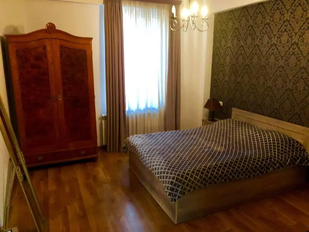 Тбилиси: Oto's apartment near Vake Park