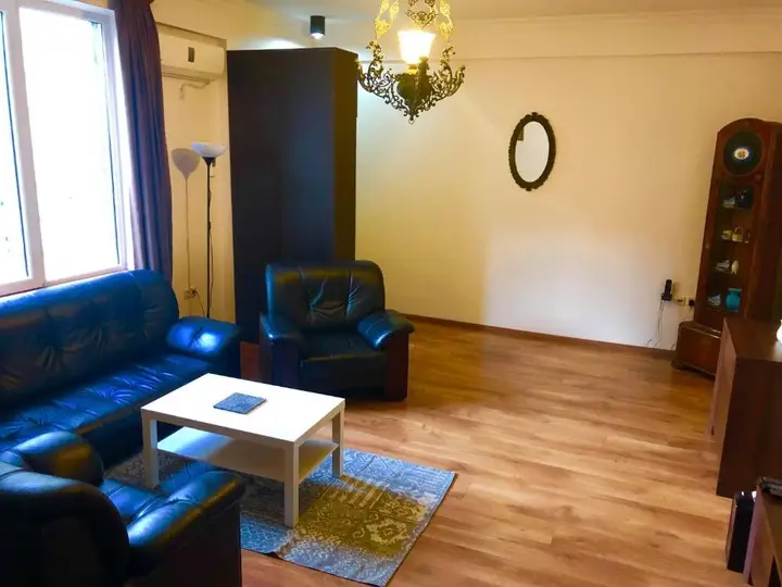 Тбилиси: Oto's apartment near Vake Park