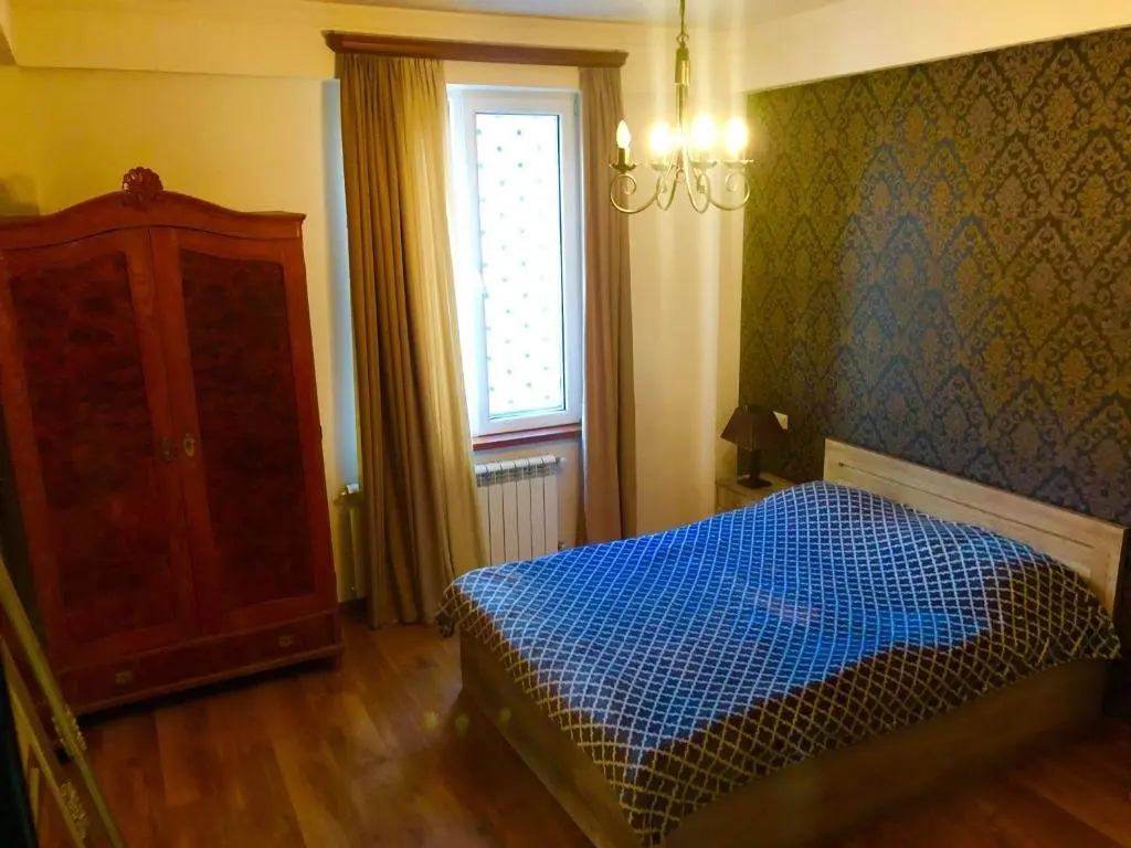 Тбилиси: Oto's apartment near Vake Park