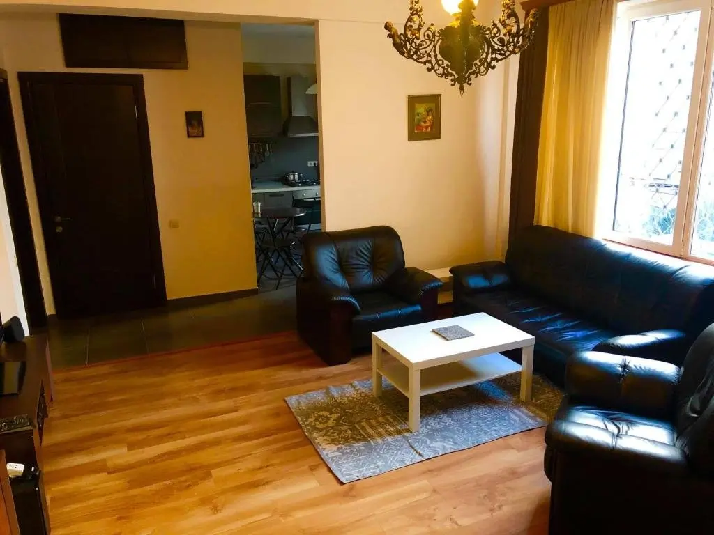 Тбилиси: Oto's apartment near Vake Park