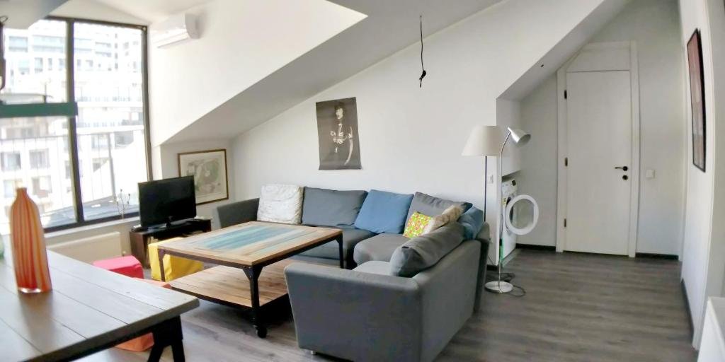 Тбилиси: Charming top floor apartment near Vake Park