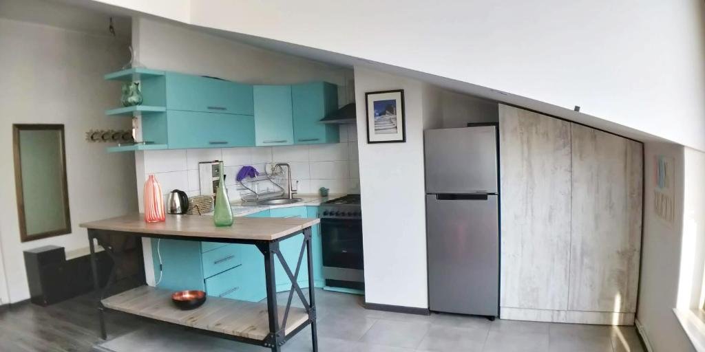 Тбилиси: Charming top floor apartment near Vake Park