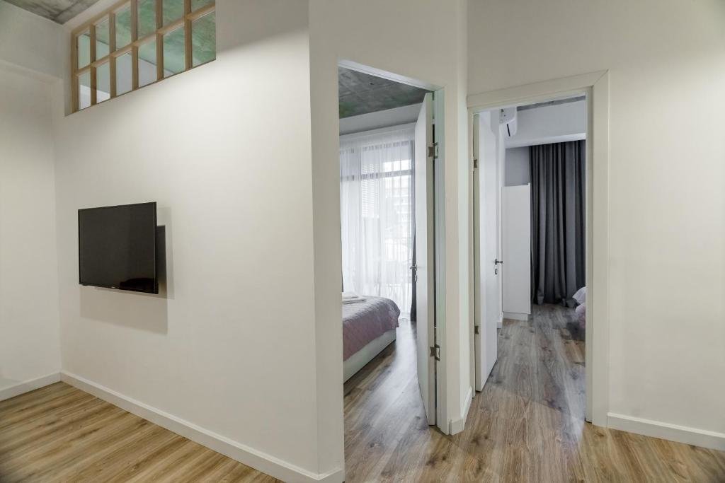 Тбилиси: City Centre Apartments by Picnic