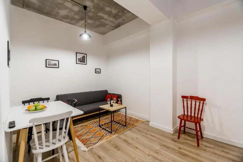 Тбилиси: City Centre Apartments by Picnic