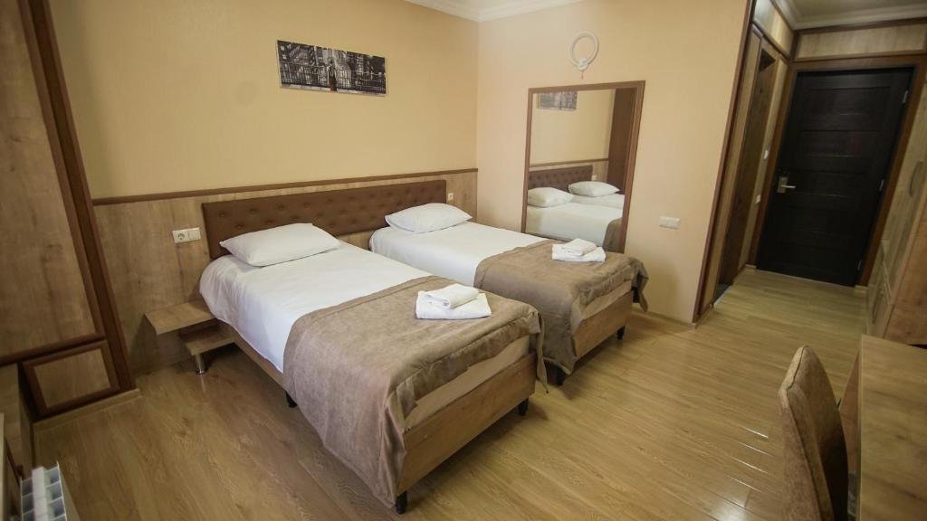 Тбилиси: Hotel Juralius