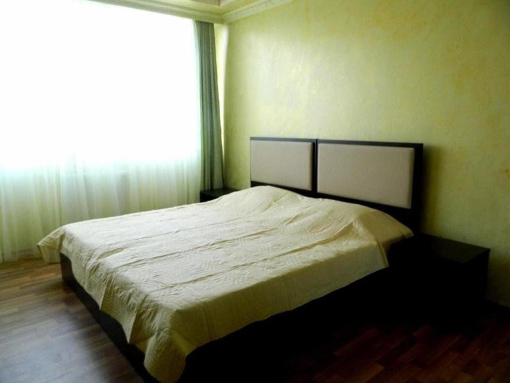 Батуми: Hotel Neba