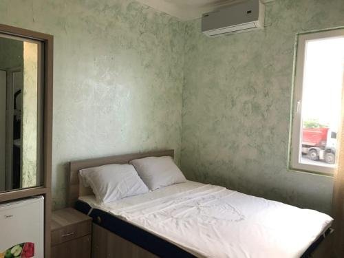 Батуми: Sandro's House