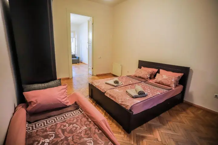 Тбилиси: Old House Tabukashvili