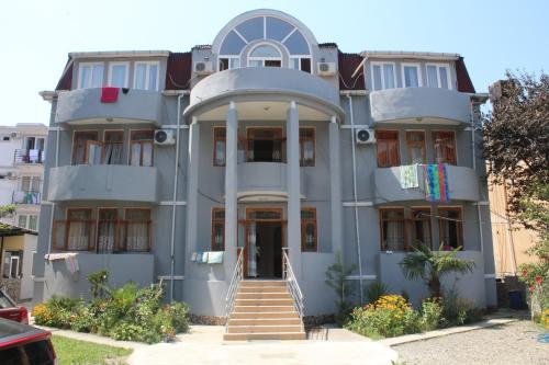 Батуми: Guest House Daviti