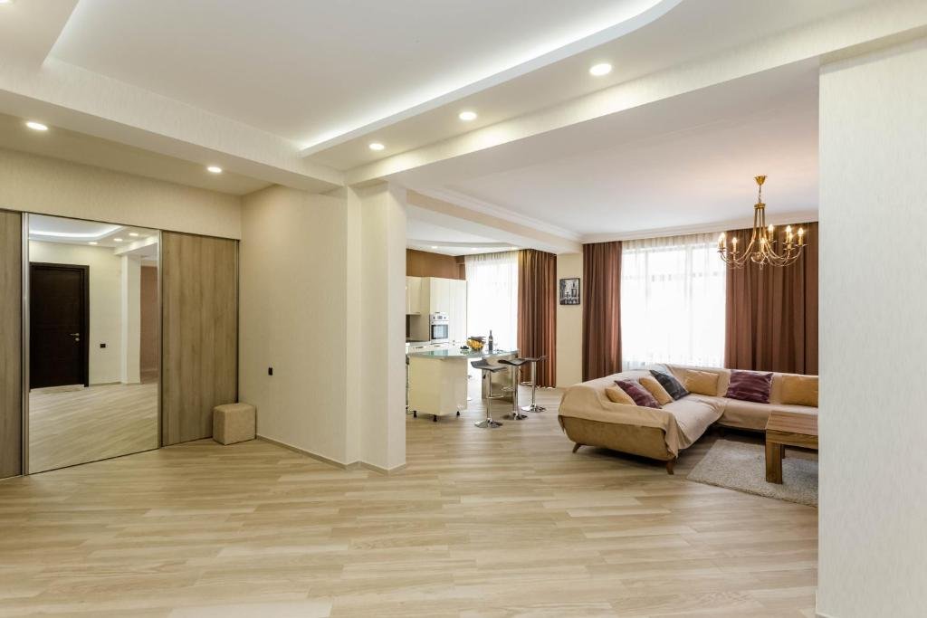 Тбилиси: Luxury City Center Apartment