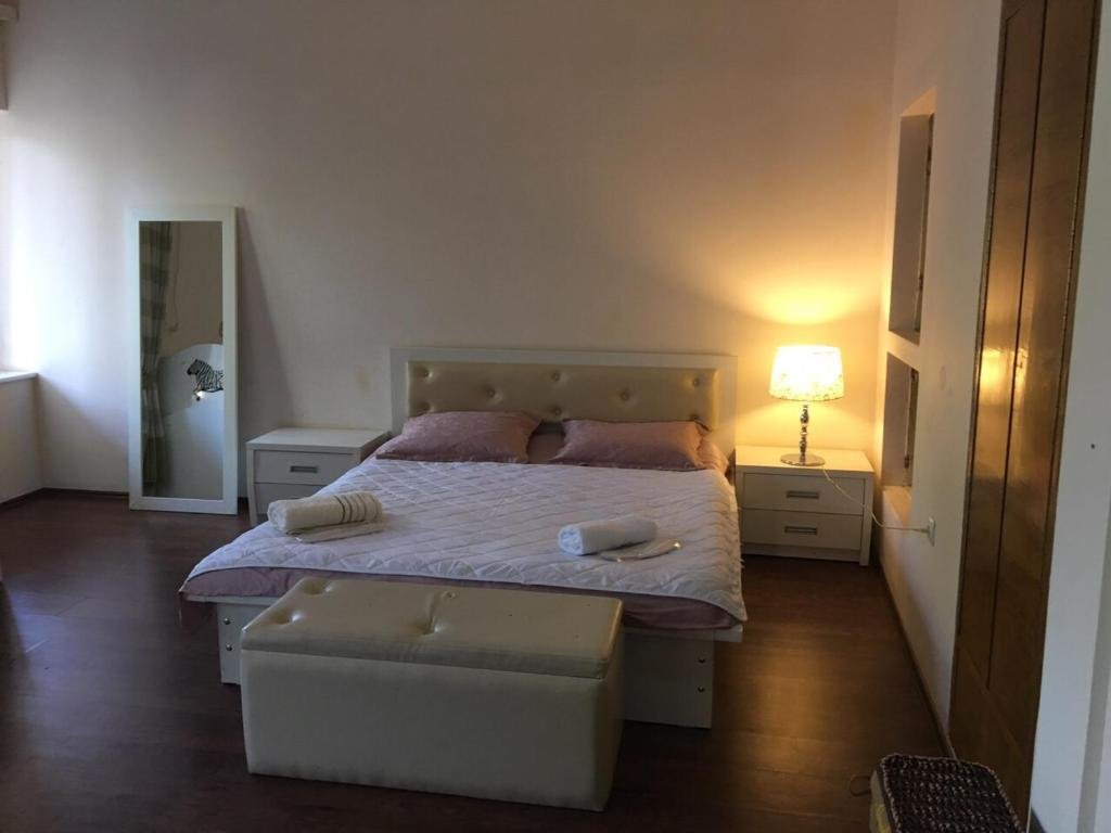 Тбилиси: Likacho Apartment