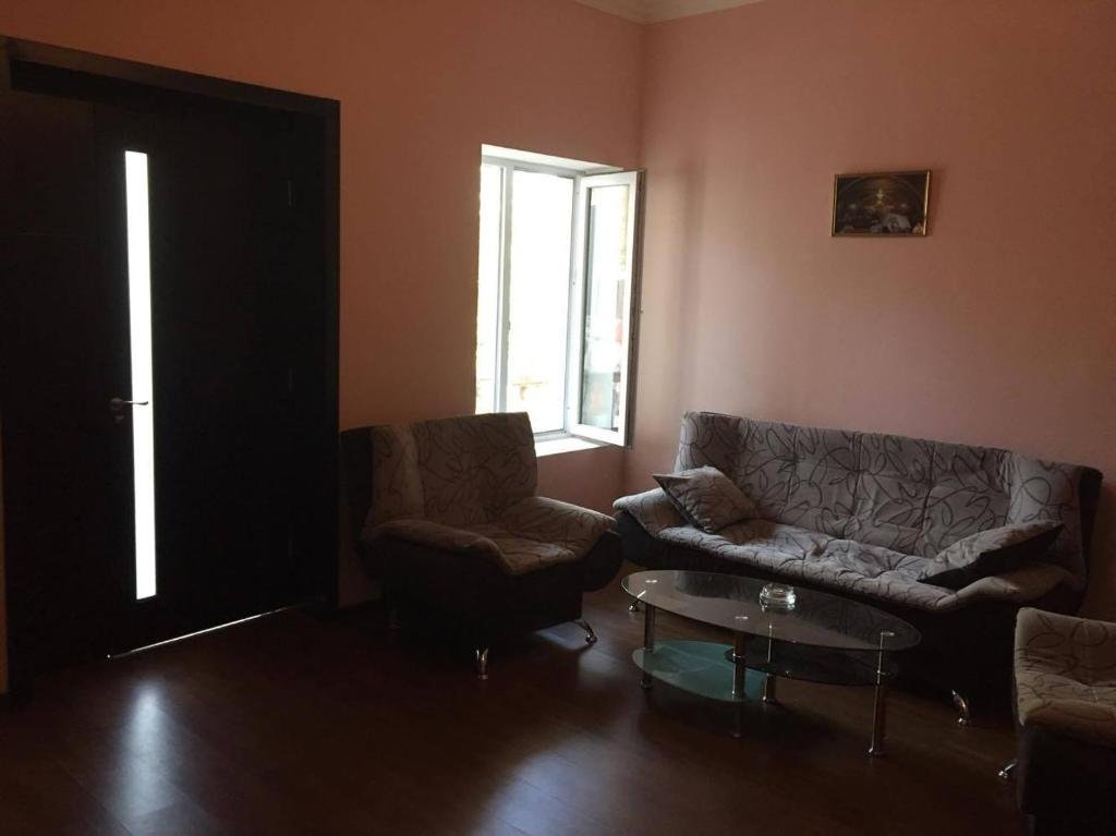 Тбилиси: Likacho Apartment