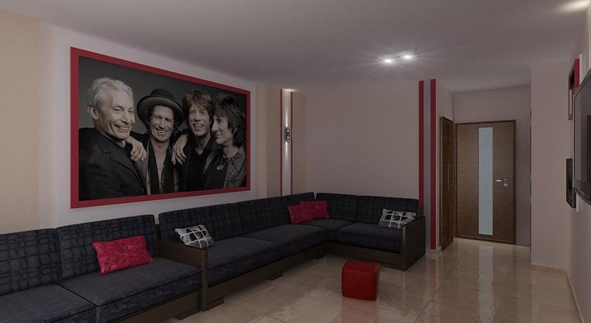 Батуми: Rok otel' Pervaja Linija