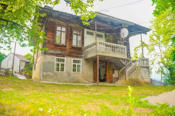 Батуми: Giorgis Village House