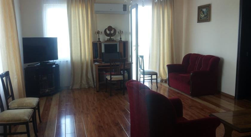 Батуми: Marinas Guest House