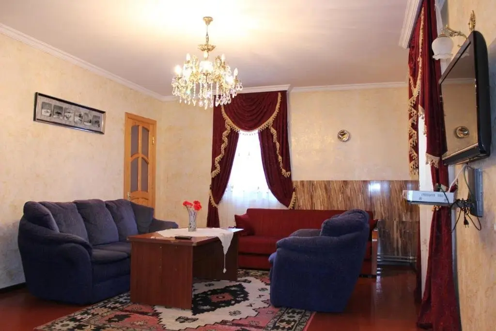 Батуми: Gaastevi Dom Garax