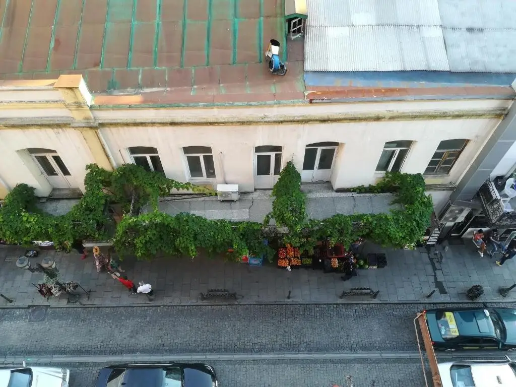 Батуми: Simply Old Hostel