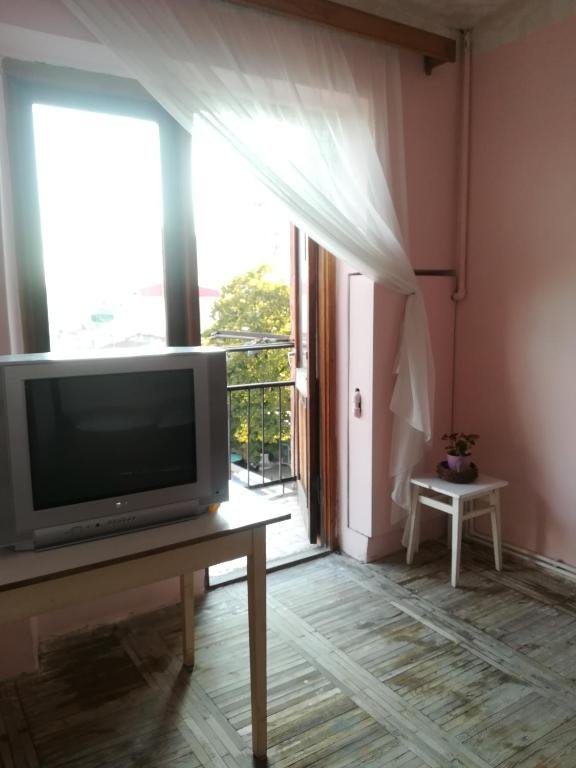 Батуми: Simply Old Hostel
