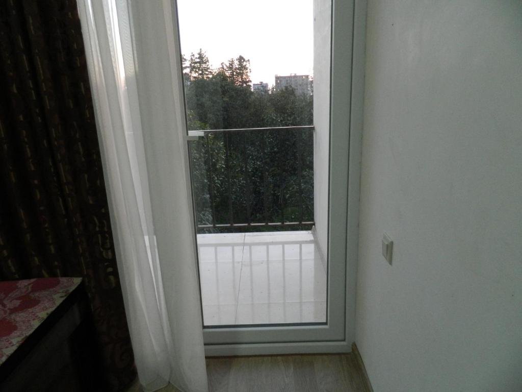 Батуми: Neli Guest House