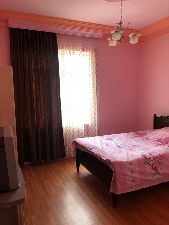 Батуми: Guest House RAUL