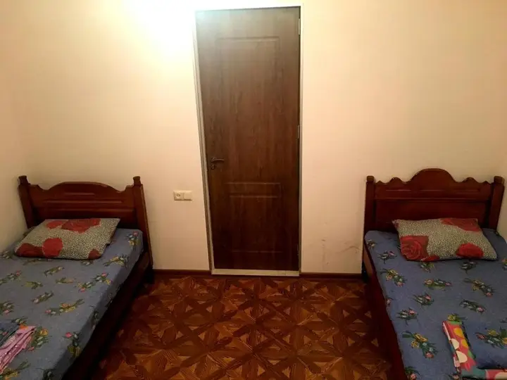 Батуми: Gostevoi Dom Leluki
