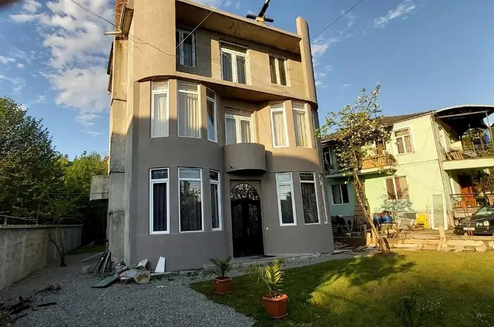 Батуми: Luna Home