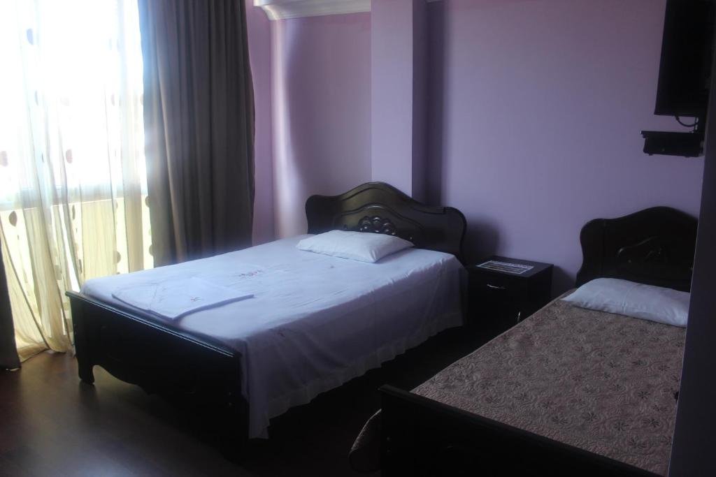 Батуми: Hotel Ragi