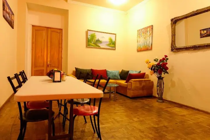Тбилиси: Rainbow Hostel