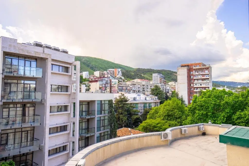 Тбилиси: Round Garden Apartments