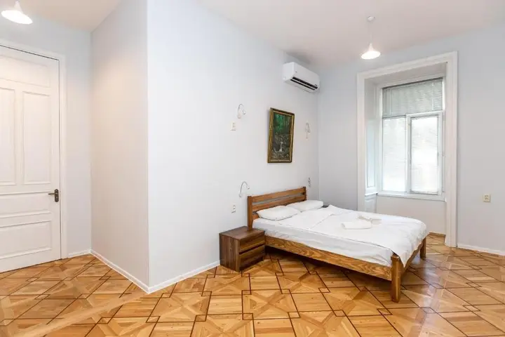 Тбилиси: Hostel Pirosmani