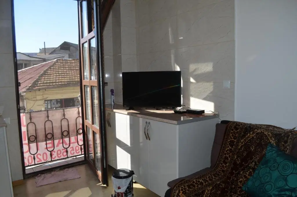 Батуми: Khatuna's apartment on Gamsakhurdia Street