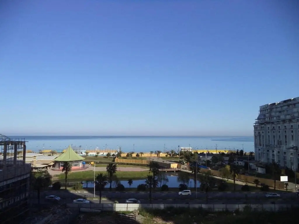 Батуми: Apt Near The Sea 118