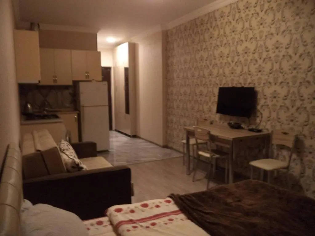 Батуми: Apt Near The Sea 118