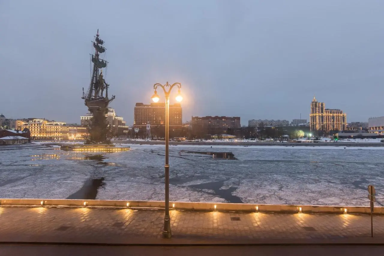 Москва: Винтерфелл на Кропоткинской