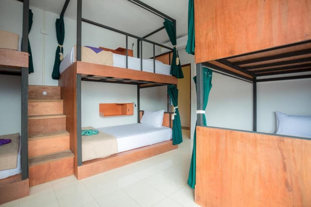 Самуи: Farmers Grand Hostel