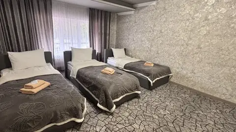 Отель Голден Роуз — фото 1