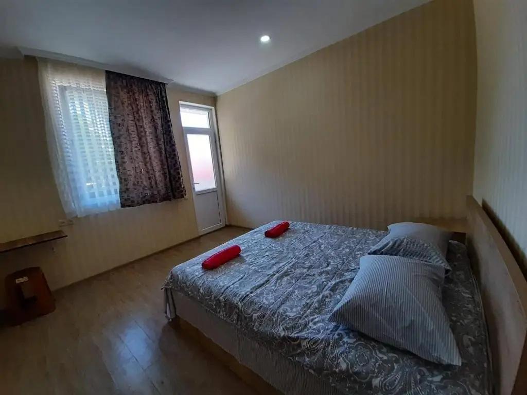 Батуми: Pavillion Guest House