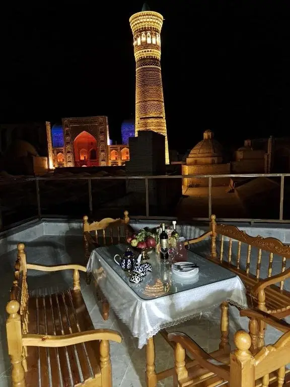 Бухара: Golden Minaret with Restaurant