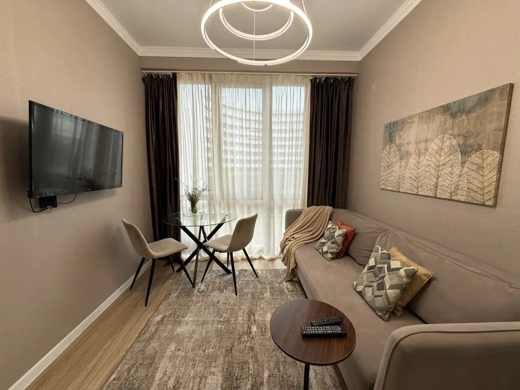 Сочи: Квартира в АК Крымский