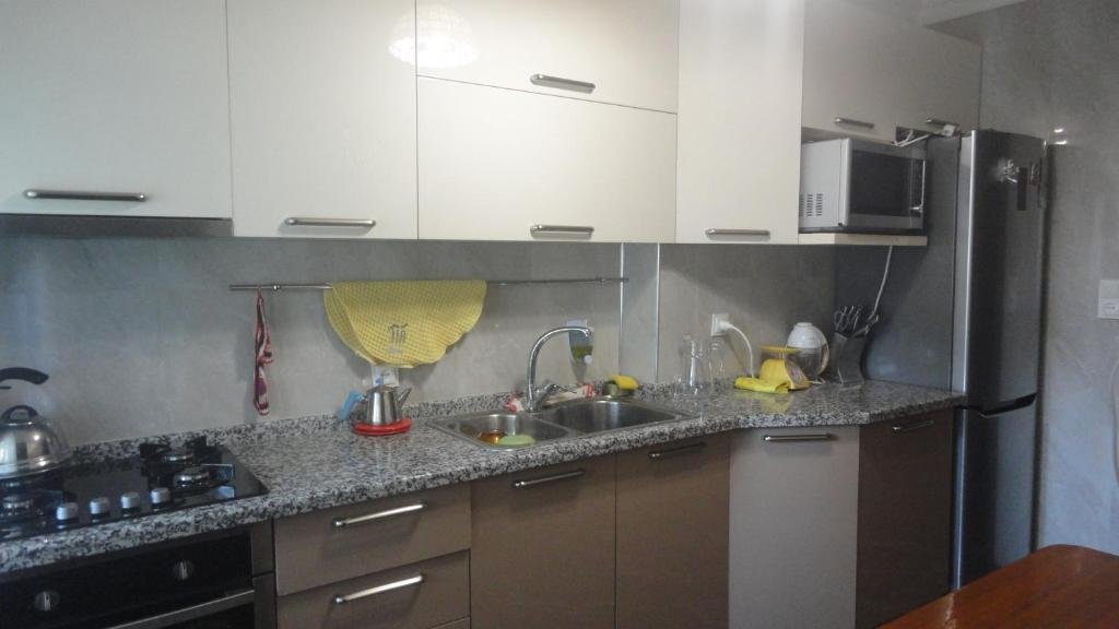 Батуми: APARTAMENT-ZhUZhUNA