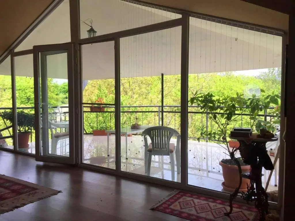 Телави: Nino's Veranda Apartment