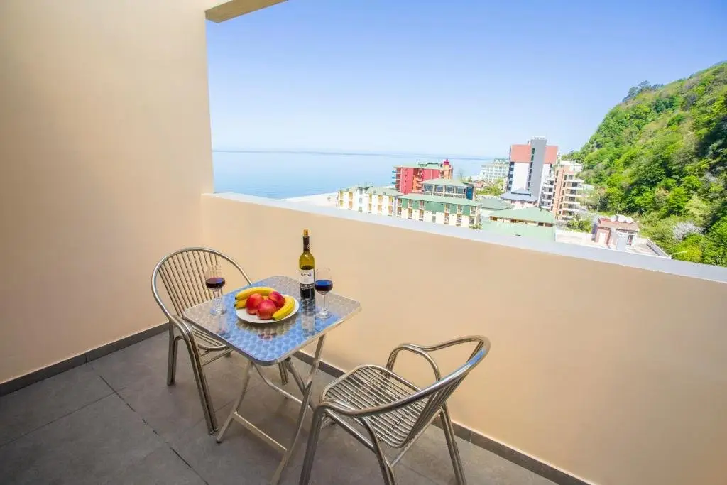 Батуми: Kvariati RIVIERA PEARL APARTMENT