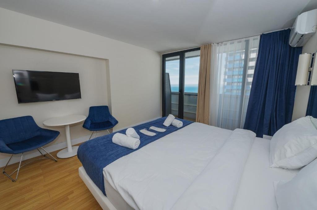 Батуми: Orbi Sea Breeze Apartments