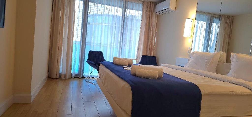 Батуми: Orbi Sea Breeze Apartments