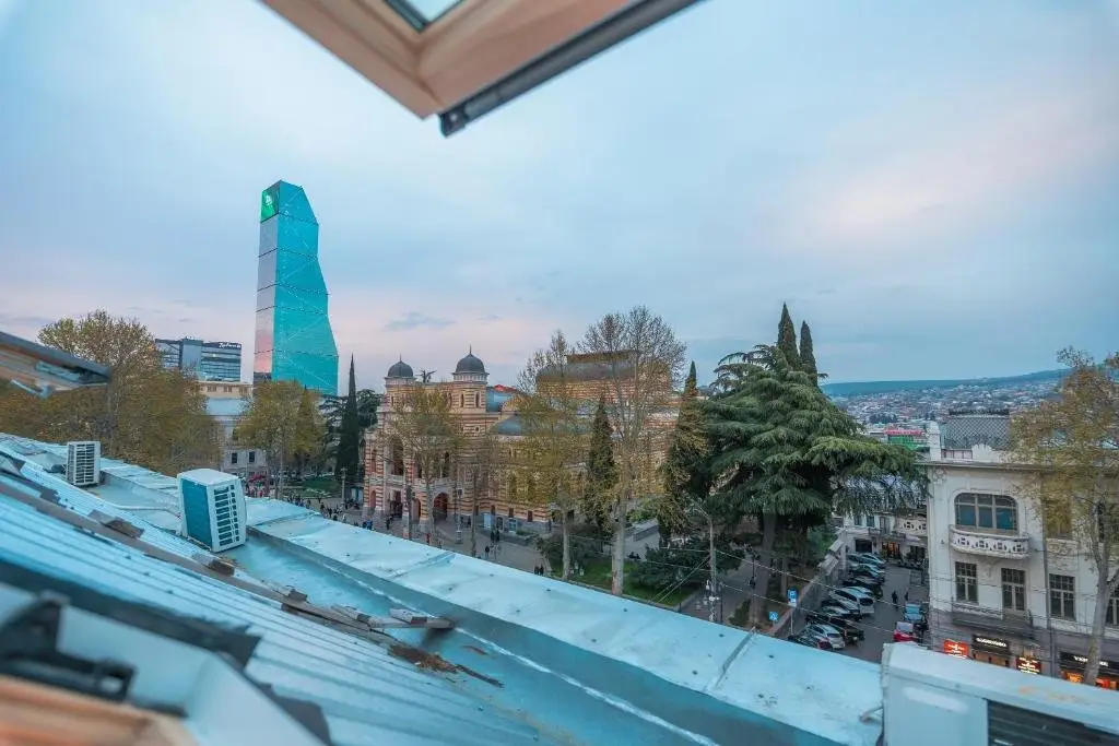 Тбилиси: Hotel Rooftop Rustaveli