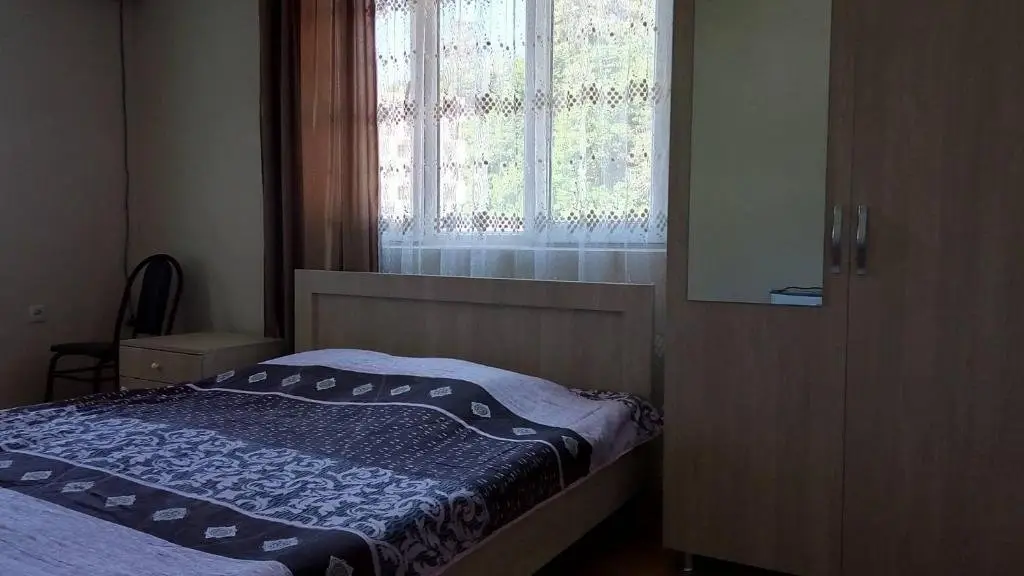 Батуми: Mari Guest House