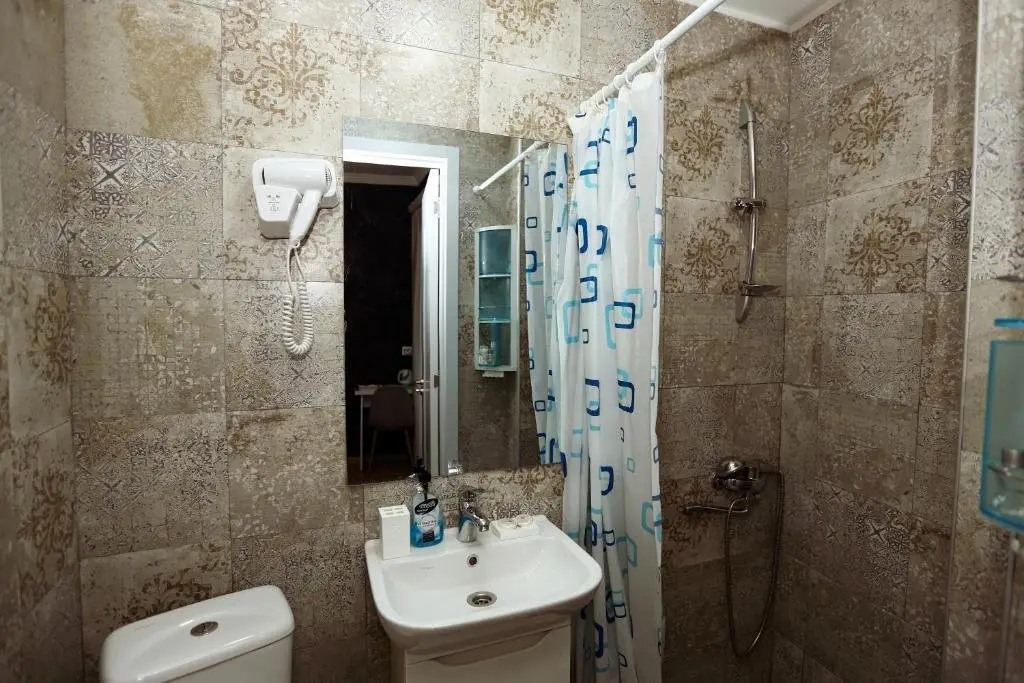 Тбилиси: Family Apartment In Avlabari