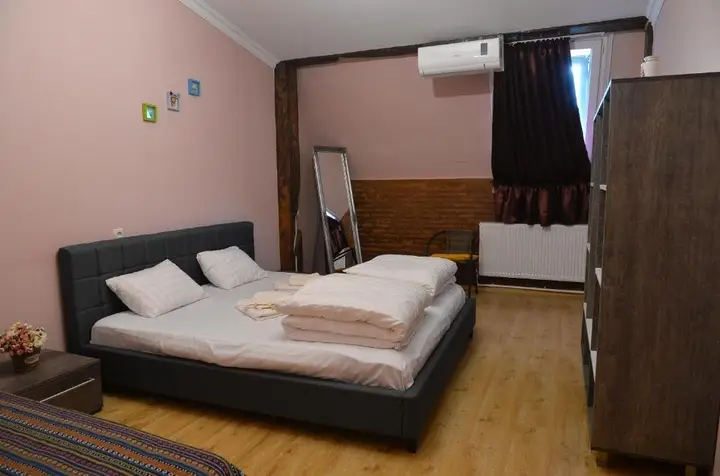 Тбилиси: Natia's apartment on Dadiani st.