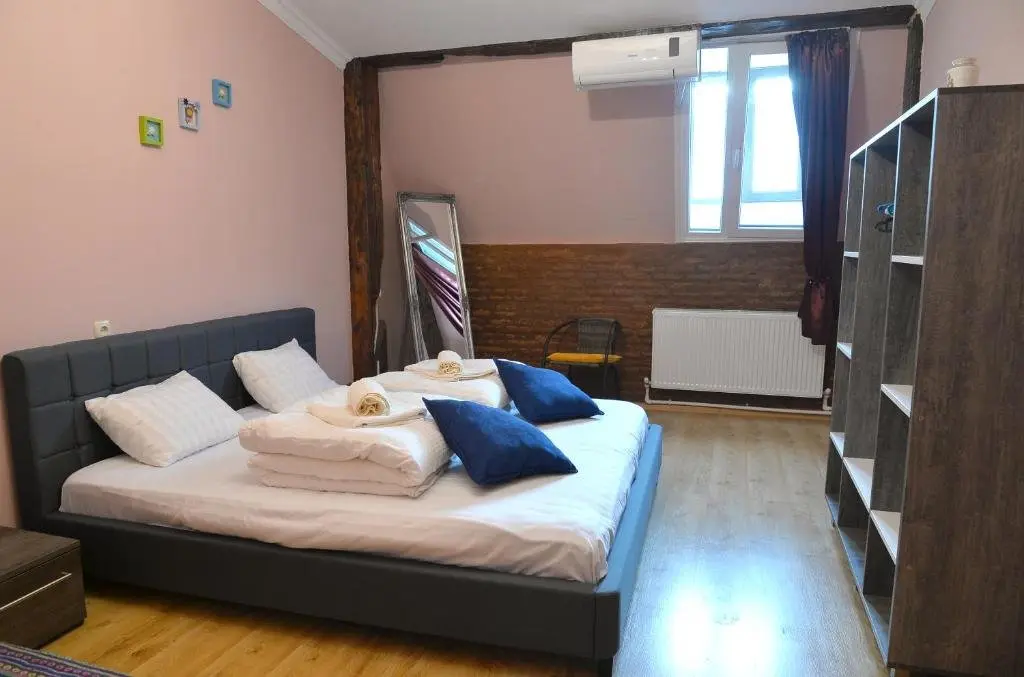Тбилиси: Natia's apartment on Dadiani st.