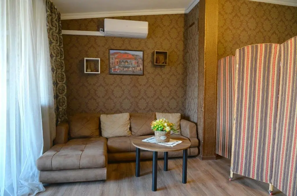 Тбилиси: Natia's apartment on Dadiani st.